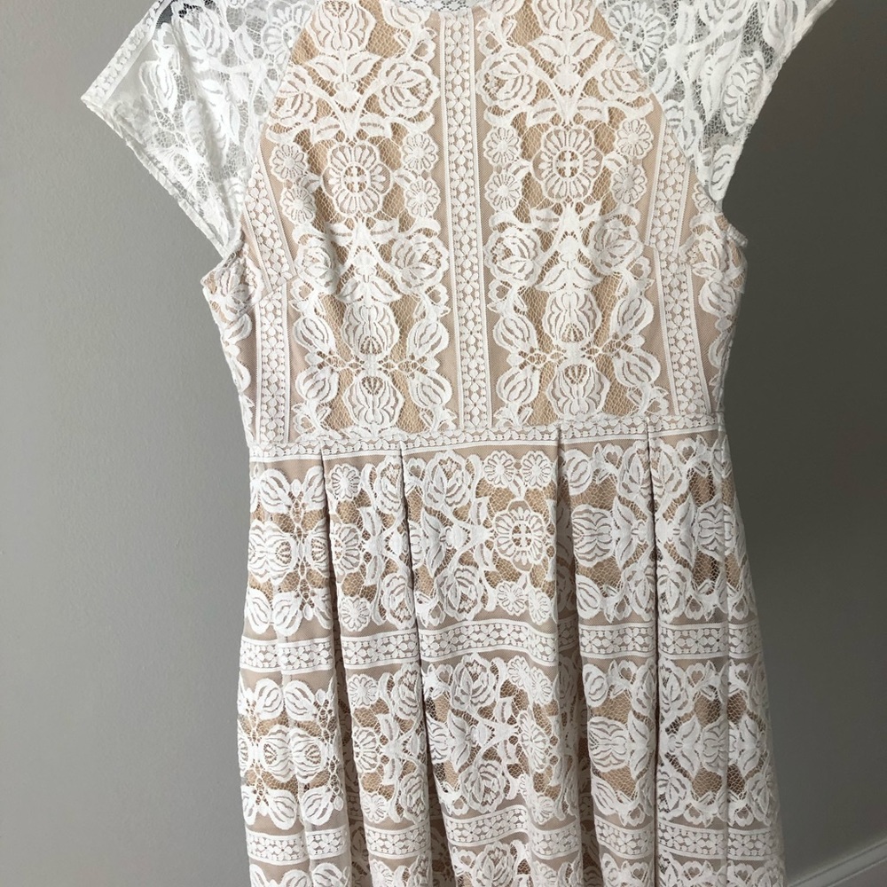 FRANCESCA’S lace open back Dress Bridal Shower